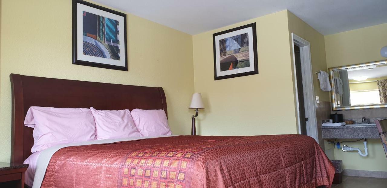 Great Western Inn Pasadena Bagian luar foto