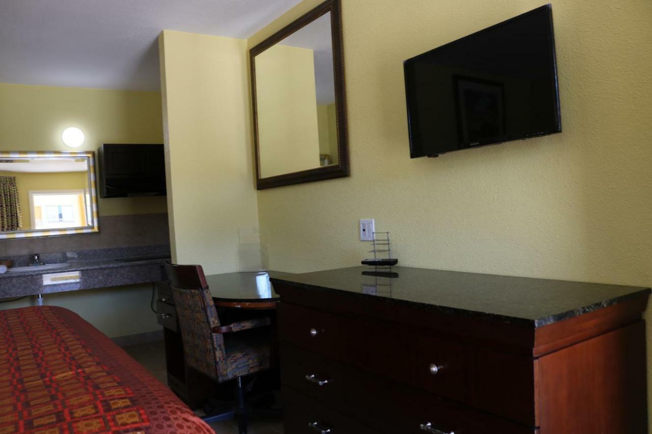 Great Western Inn Pasadena Bagian luar foto
